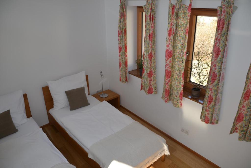 Wein + Bett Wiedeck Stetten Quarto foto